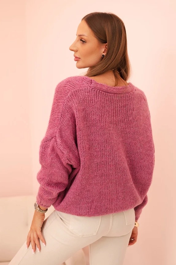 Sweter damski z dekoltem - obrazek 6
