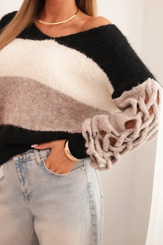 Sweter damski z warkoczami - obrazek 8